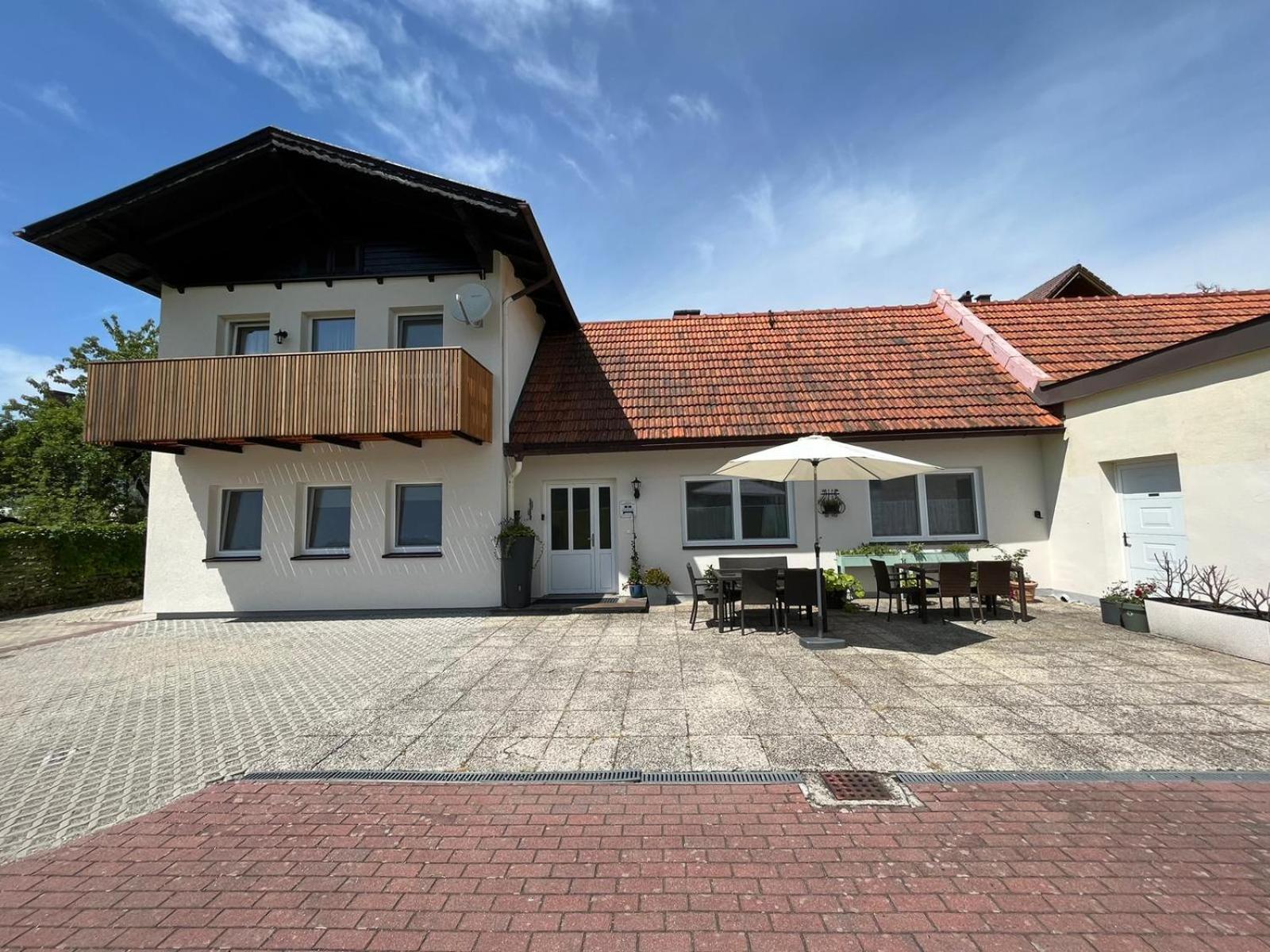 Danner Familien-ferienwohnungen Am Attersee Apartment *